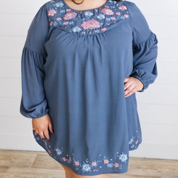 BNWT Floral Embroidered Babydoll Dress - Picture 3 of 6